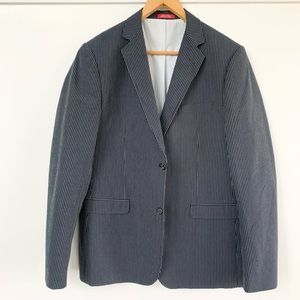 RED Saks Fifth Avenue Blue And White Striped Blazer/Sport Coat Trim Fit